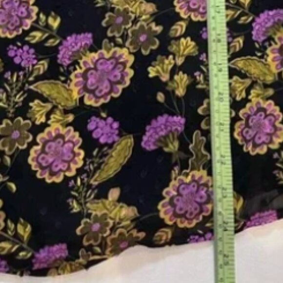 Joie Bohemian Floral , Lined, short sleeve blouse in US. Large - Picture 7 of 8